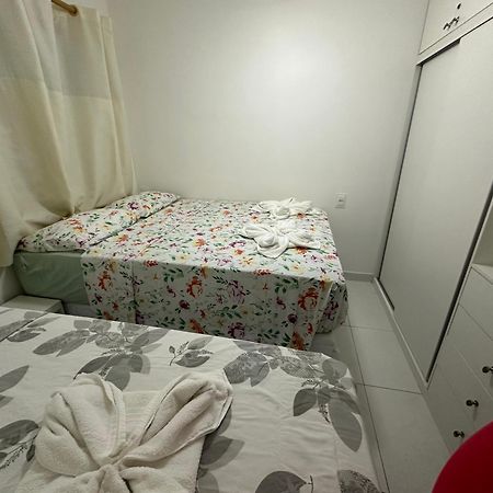 Flat Guarajuba 4 Quartos Terreo A Beira Mar - Pe Na Areia - Governanca Com Arrumadeira E Wi Fi Inclusos Camassari 외부 사진
