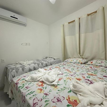 Flat Guarajuba 4 Quartos Terreo A Beira Mar - Pe Na Areia - Governanca Com Arrumadeira E Wi Fi Inclusos Camassari 외부 사진