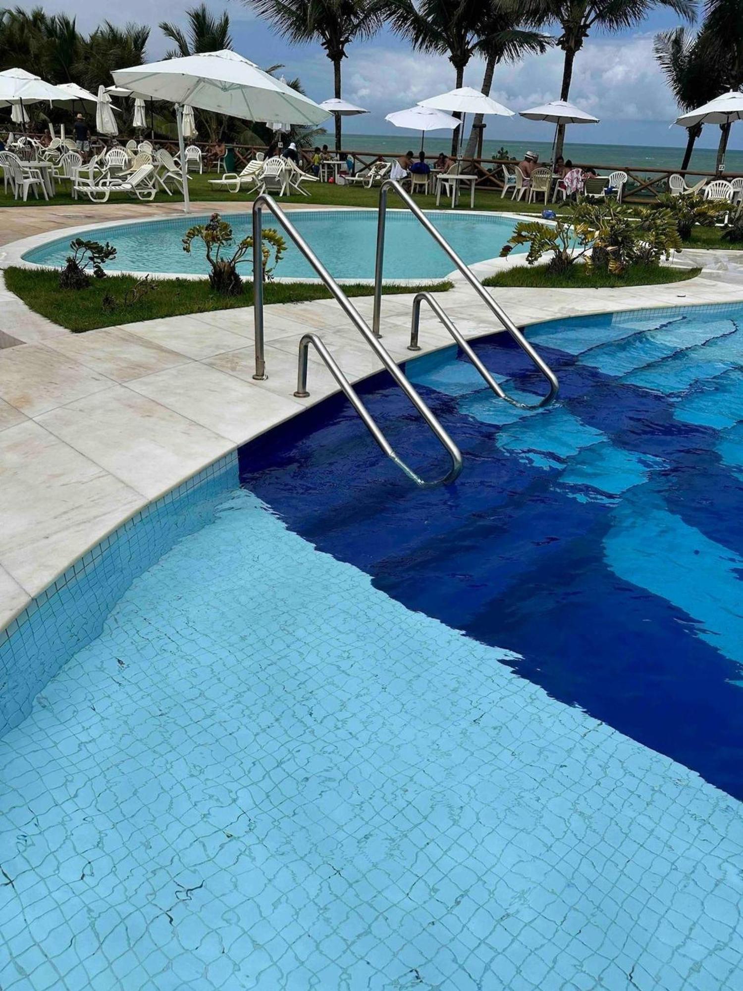 Flat Guarajuba 4 Quartos Terreo A Beira Mar - Pe Na Areia - Governanca Com Arrumadeira E Wi Fi Inclusos Camassari 외부 사진