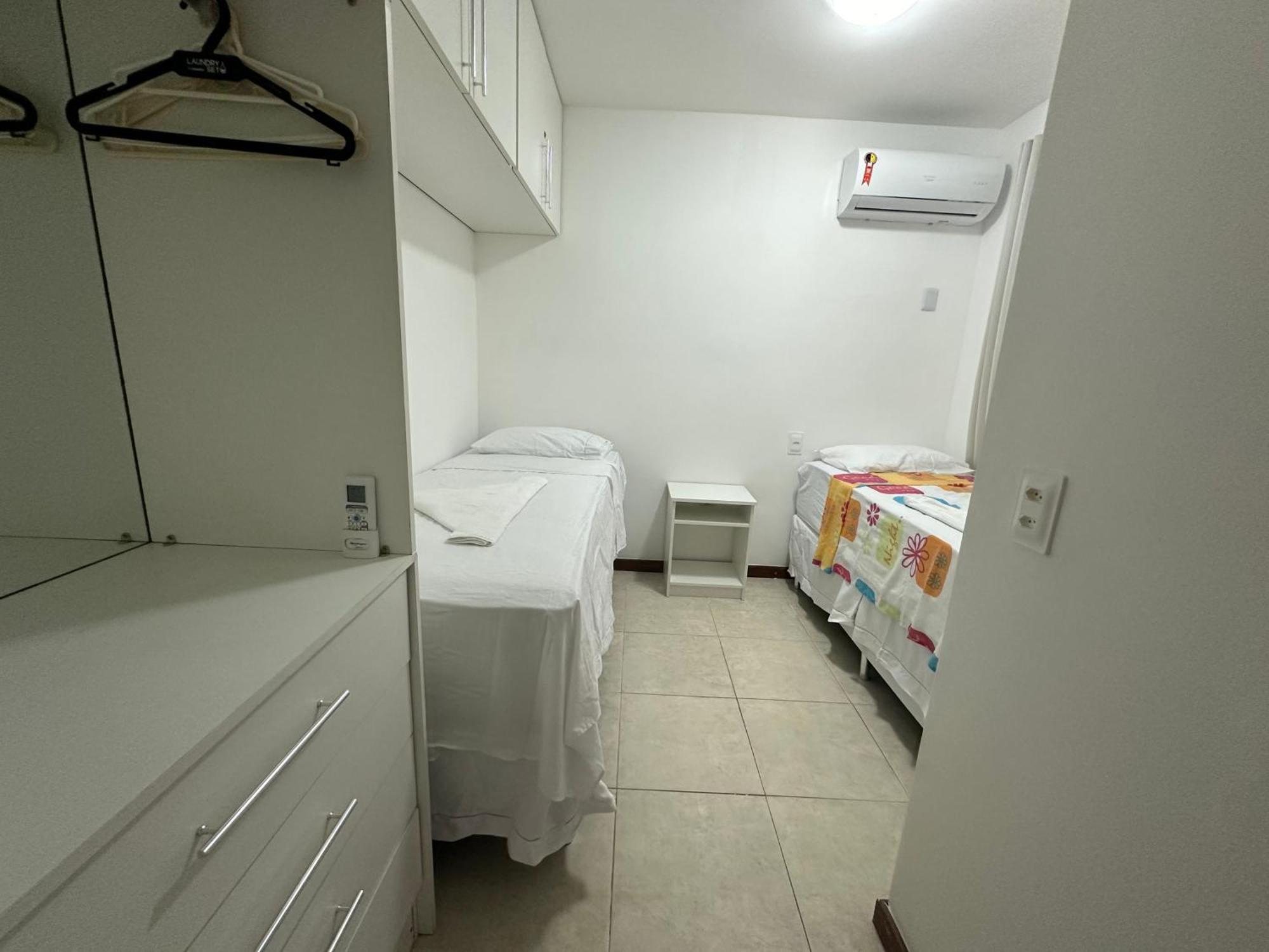 Flat Guarajuba 4 Quartos Terreo A Beira Mar - Pe Na Areia - Governanca Com Arrumadeira E Wi Fi Inclusos Camassari 외부 사진