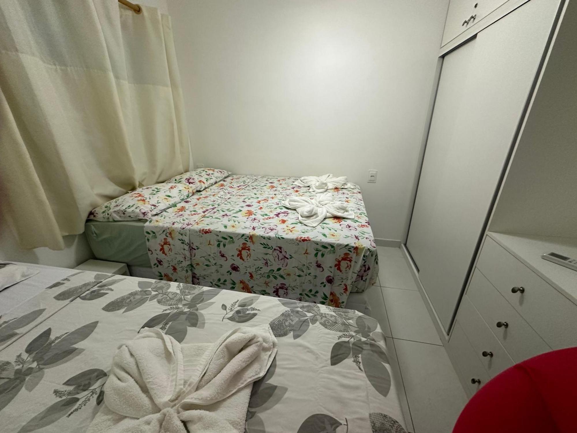 Flat Guarajuba 4 Quartos Terreo A Beira Mar - Pe Na Areia - Governanca Com Arrumadeira E Wi Fi Inclusos Camassari 외부 사진