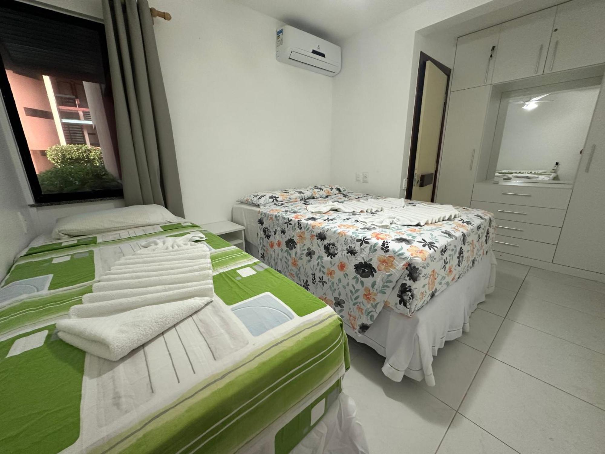 Flat Guarajuba 4 Quartos Terreo A Beira Mar - Pe Na Areia - Governanca Com Arrumadeira E Wi Fi Inclusos Camassari 외부 사진