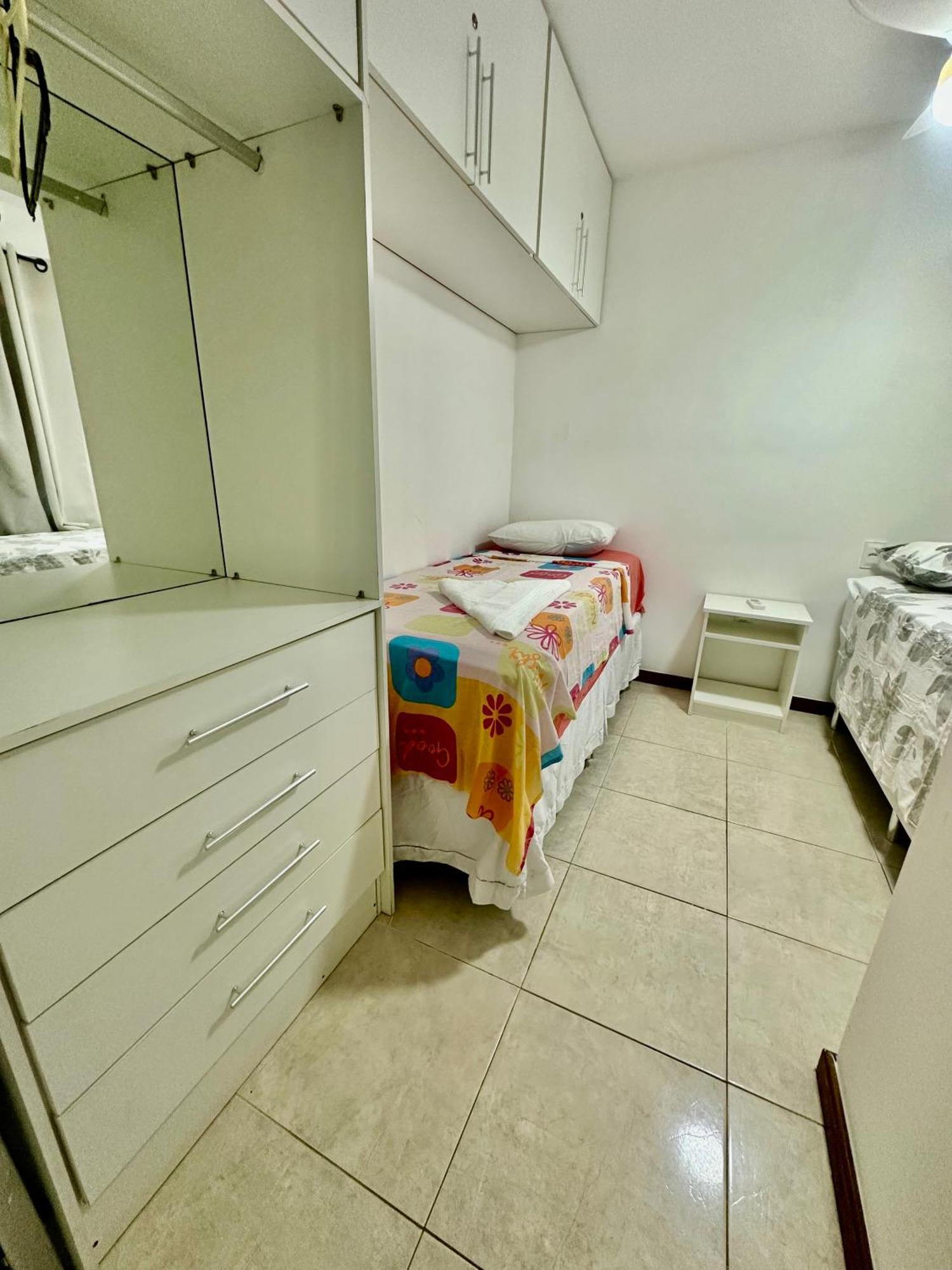 Flat Guarajuba 4 Quartos Terreo A Beira Mar - Pe Na Areia - Governanca Com Arrumadeira E Wi Fi Inclusos Camassari 외부 사진