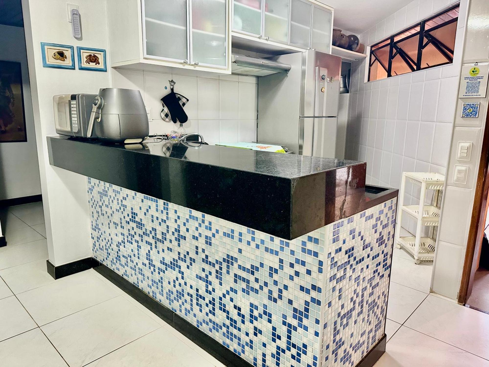 Flat Guarajuba 4 Quartos Terreo A Beira Mar - Pe Na Areia - Governanca Com Arrumadeira E Wi Fi Inclusos Camassari 외부 사진